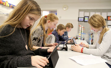 Elever på nettbrett