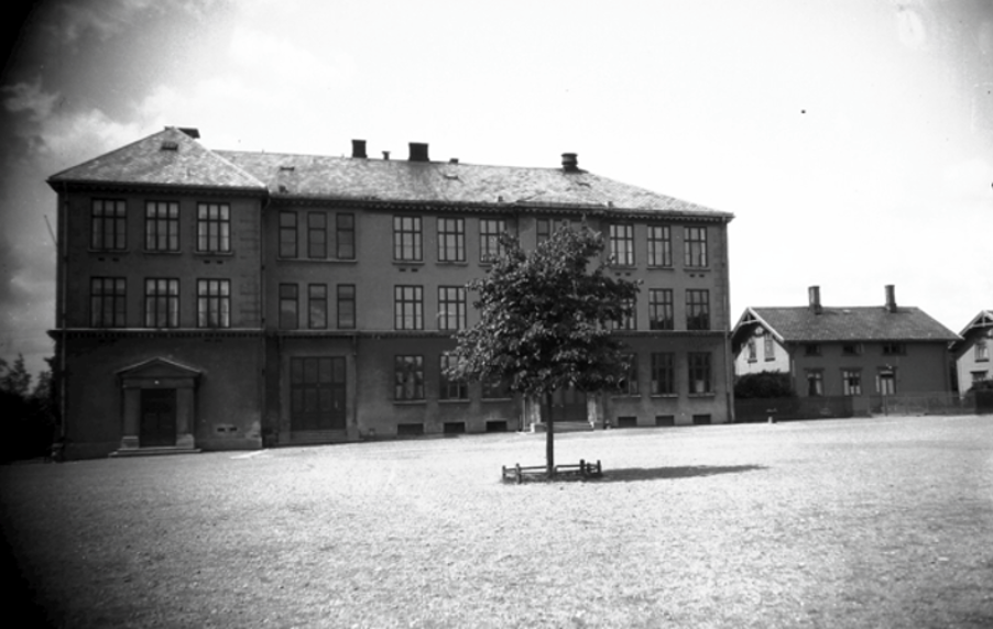 Grorud skole i 1940 Grorud skole i 1940